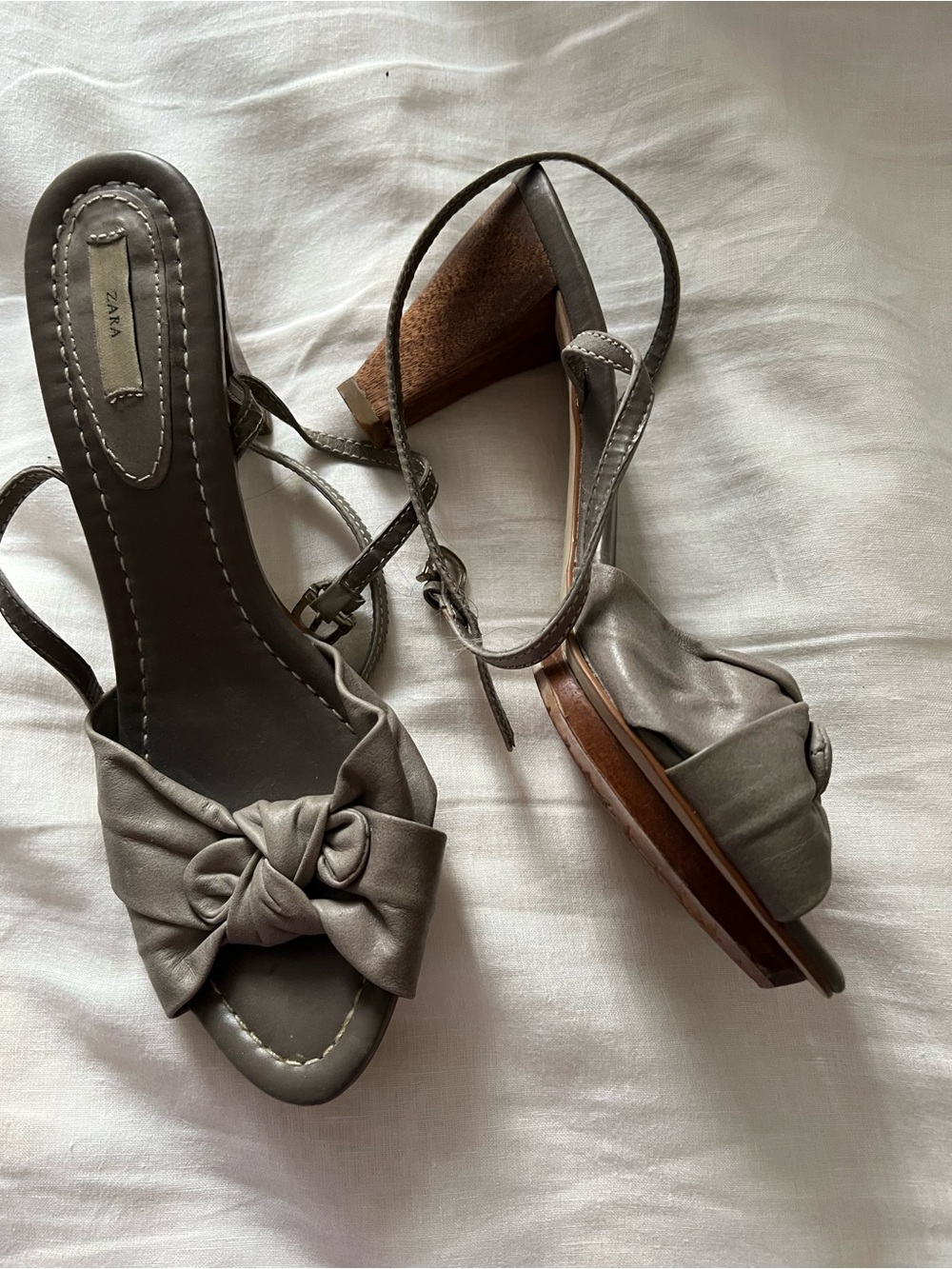 Vintage Zara (90s) Genuine Leather Knot Front Platform Heels in Grey